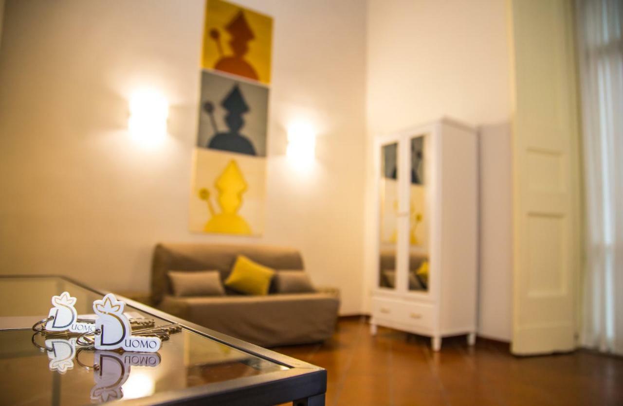 Domus Donnaregina Apartments Napoli Bagian luar foto